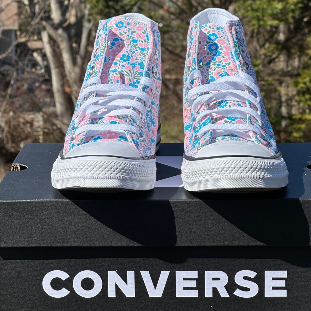 Converse All Star Flowers Hi Canvas Casual Sneaker Womens 7.5 | 8.5 | 9 NEW - Picture 3 of 11